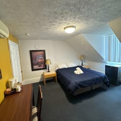 M11 | Le Cavalier du Moulin: 2 bed (in 2 rooms)