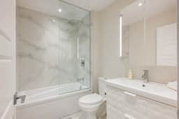 Beautiful 2 BDR with Sofa Bed and Sky Light - 1