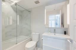 Chic & Modern 2BR w/AC in the Heart of MTL- 57
