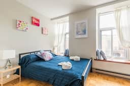 Cozy 3BR- Private Rooftop Terrace + King Beds & AC - Image 3