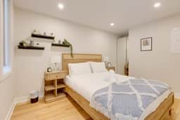 Luxury 1BR w/ SofaBed + AC in Prime Location - 3
