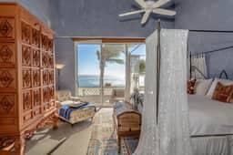 M11 | Costa Dorada 5-bedroom luxury retreat