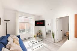 M11 | Le Mile End: 2BR + sofa bed - 3E