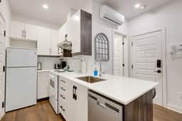 M11 | Le Mile End: Studio - 2B