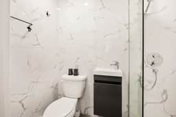 M11 | Le Mile End: Studio - 2C