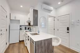 M11 | Le Mile End: Studio - 3B