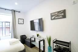 M11 | Le Mile End: Studio - 3C