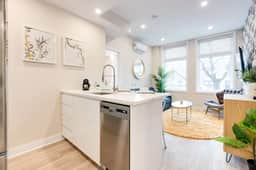M11 | Mount-Royal Suites: 1BR + sofa bed - 24