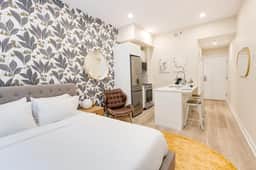 M11 | Mount-Royal Suites: Studio - 28