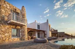 M11 | Villa of the *Gods* - Paradise with a view