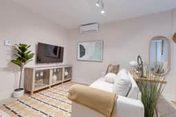Renovated and Cozy 1BR in the heart of MTL