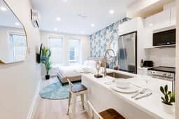 Studio | Mont Royal Suites