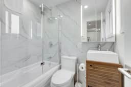Chic & Modern Studio *Perfect Location* - 34