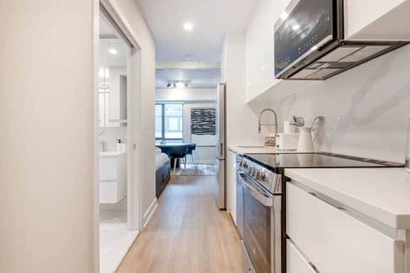 Modern Studio in the Old Port of MTL -2H