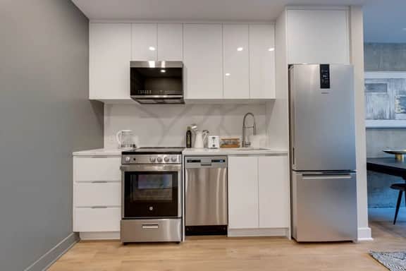 Modern Studio in the Old Port of MTL -2M