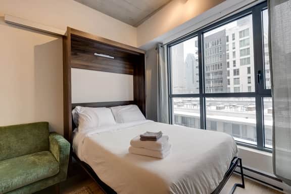 Modern Studio in the Old Port of MTL -7B