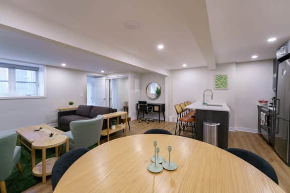 *Newly Renovated & Clean 4bdr in The Plateau