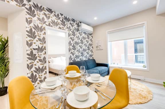 2 Bedroom w/ Sofa Bed | Mont Royal Suites