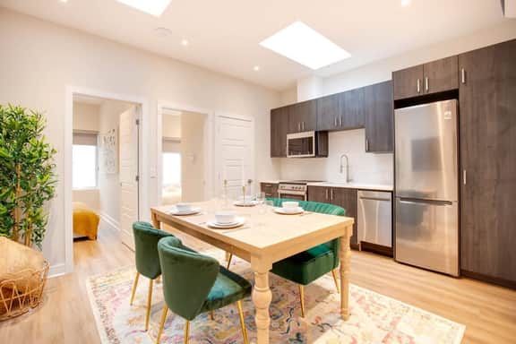 Bright 2BR w/Skylights in Plateau, MTL - 3
