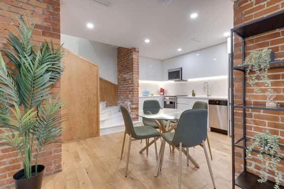 Clean & Spacious 1BDR with patio and parking - 2