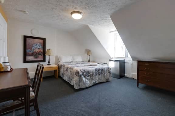 M11 | Le Cavalier du Moulin: 2 bed (in 2 rooms)