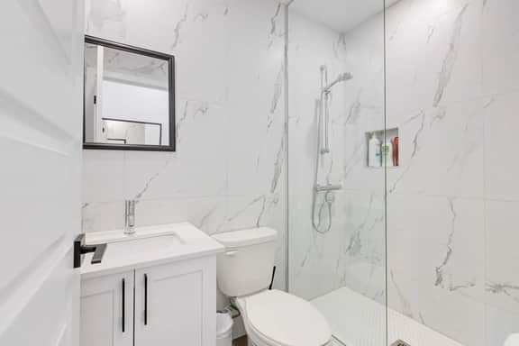 M11 | Le Mile End: 1BR + sofa bed - 2D