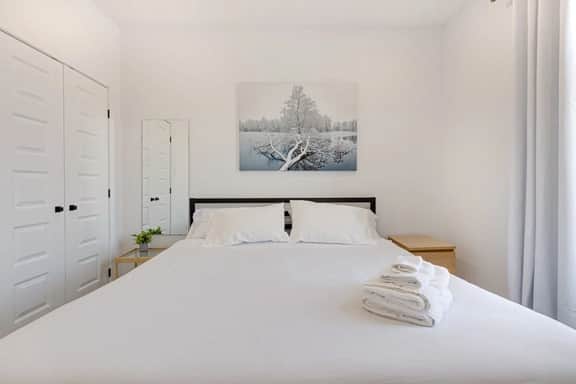 M11 | Le Mile End: 1BR + sofa bed - 2D