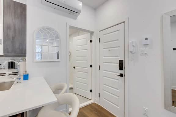 M11 | Le Mile End: Studio - 3B