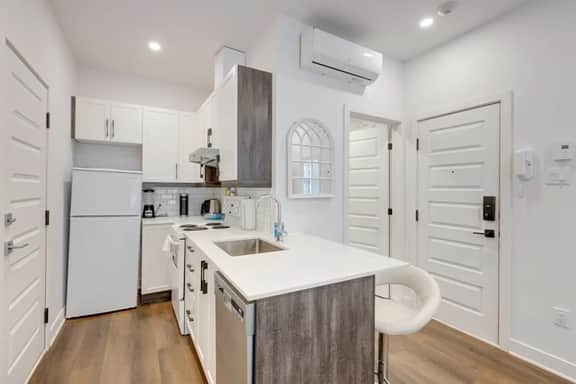 M11 | Le Mile End: Studio - 3B