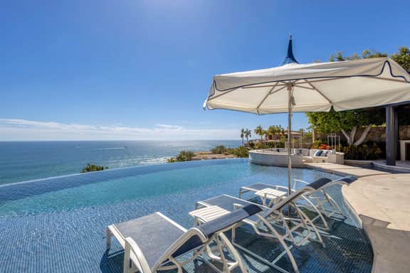 M11 | Luxury 6BR Oceanview Villa w/ Pool