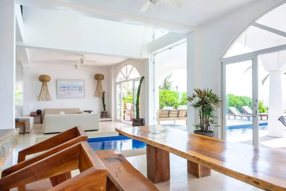 M11 | Luxury Ocean Front Villa in Akumal