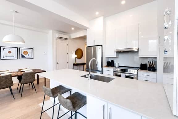 M11 | Luxury Suites: 1BR - B1