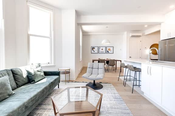 M11 | Luxury Suites: 1BR - B1