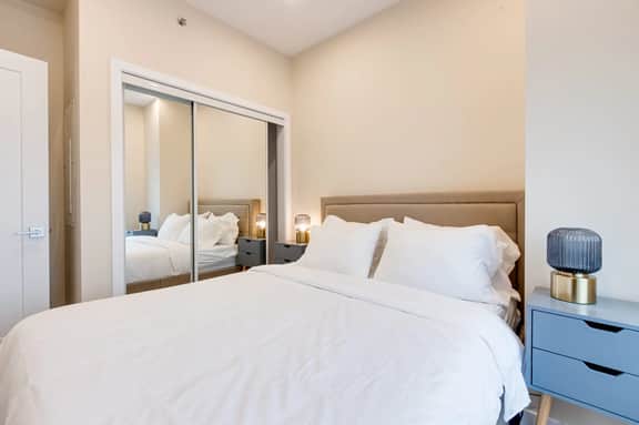 M11 | Mount-Royal Suites: 1BR + sofa bed - 34