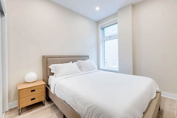 M11 | Mount-Royal Suites: 1BR + sofa bed - 36
