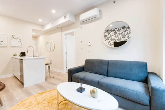 M11 | Mount-Royal Suites: 1BR + sofa bed - 36