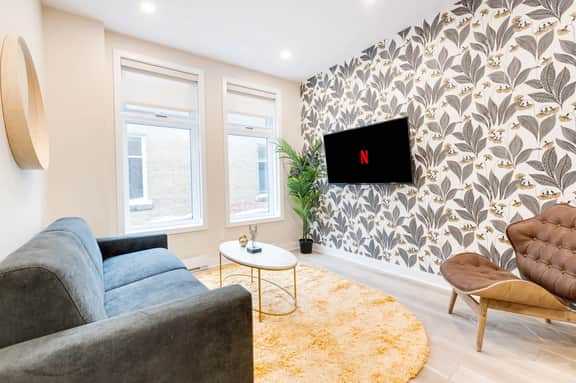 M11 | Mount-Royal Suites: 1BR + sofa bed - 36