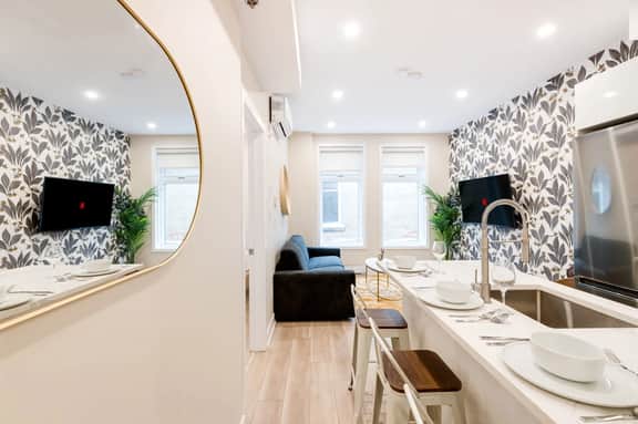 M11 | Mount-Royal Suites: 1BR + sofa bed - 36