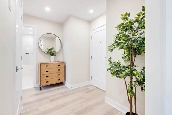 M11 | Mount-Royal Suites: 2BR + sofa bed - 21
