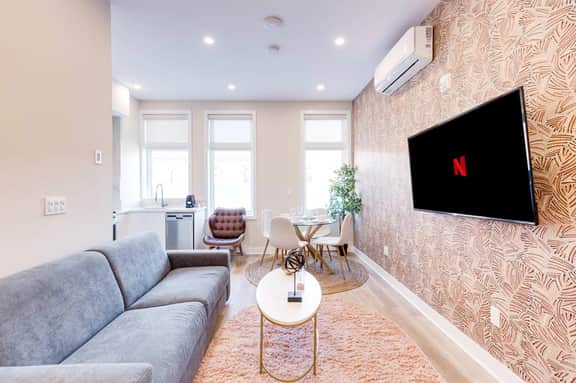 M11 | Mount-Royal Suites: 2BR + sofa bed - 23