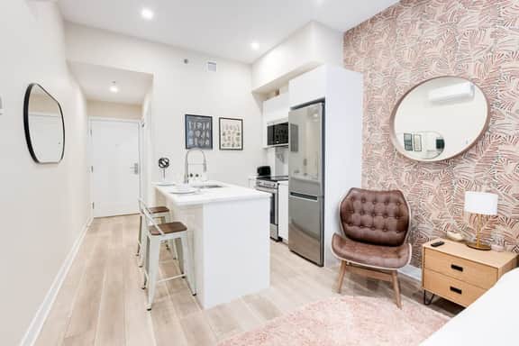 M11 | Mount-Royal Suites: Studio - 27