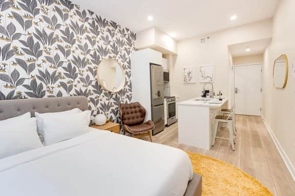 M11 | Mount-Royal Suites: Studio - 28