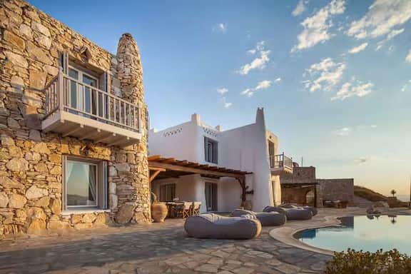 M11 | Villa of the *Gods* - Paradise with a view