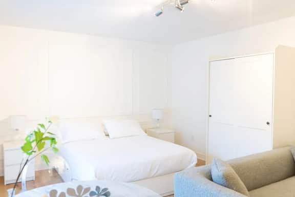 Modern Studio Located in Downtown Montreal - 44