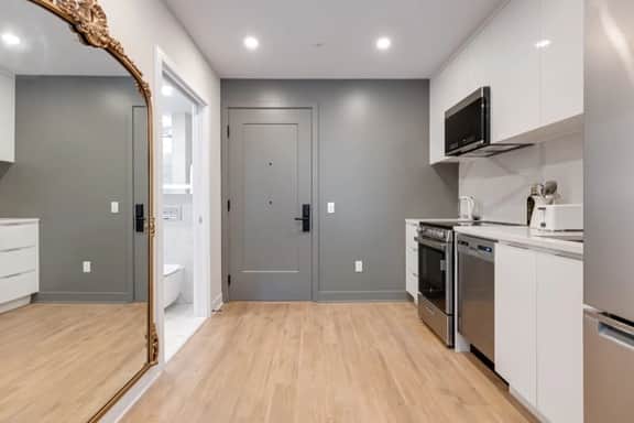 Modern Studio in the Old Port of MTL -1H