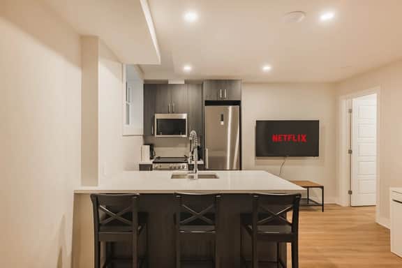 Renovated Comfy 3BDR in Downtown Montreal