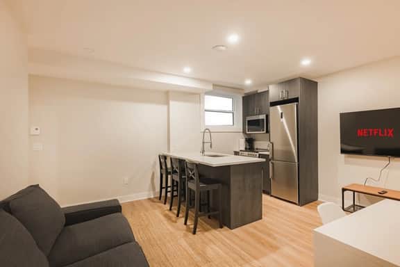 Renovated Comfy 3BDR in Downtown Montreal