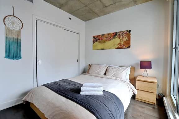 Stunning 1BR Condo with Balcony in Heart of MTL