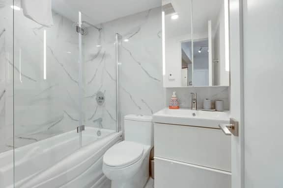 Trendy & Modern Studio in Heart of Montreal - 41