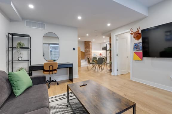 Clean & Spacious 1BDR with patio and parking - 2
